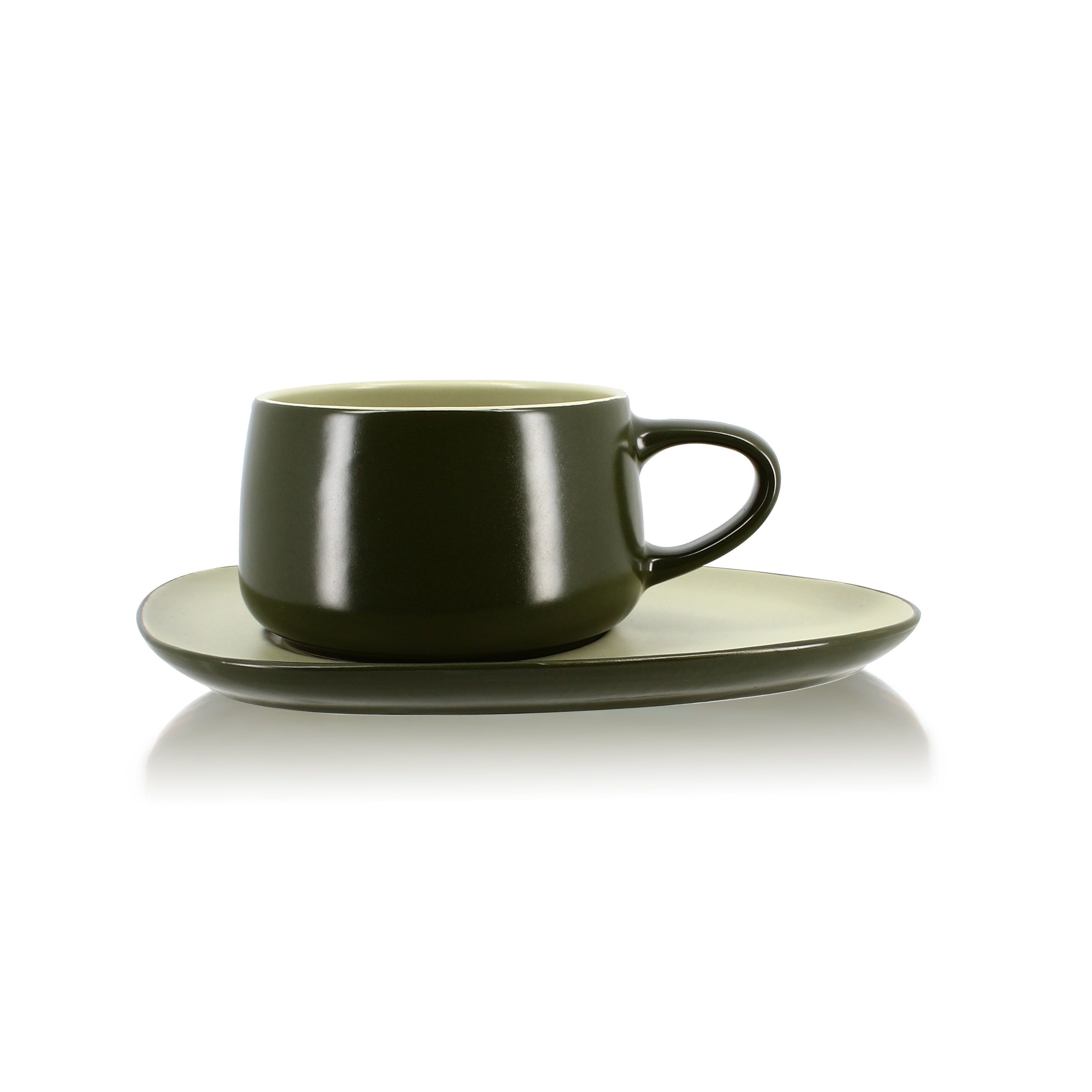 Set mit Tasse und Untertasse aus Steingut - grün - von OGO