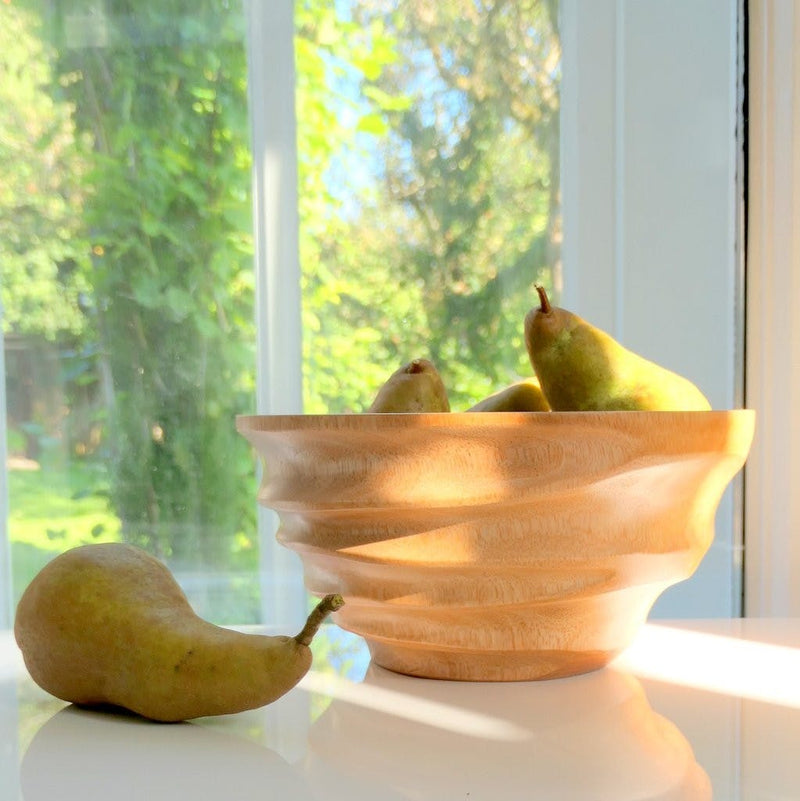 "Twist Natur S" ökologisch nachhaltige und handgefertigte Holzschale - Obstschale - Salatschale von SueBeeker